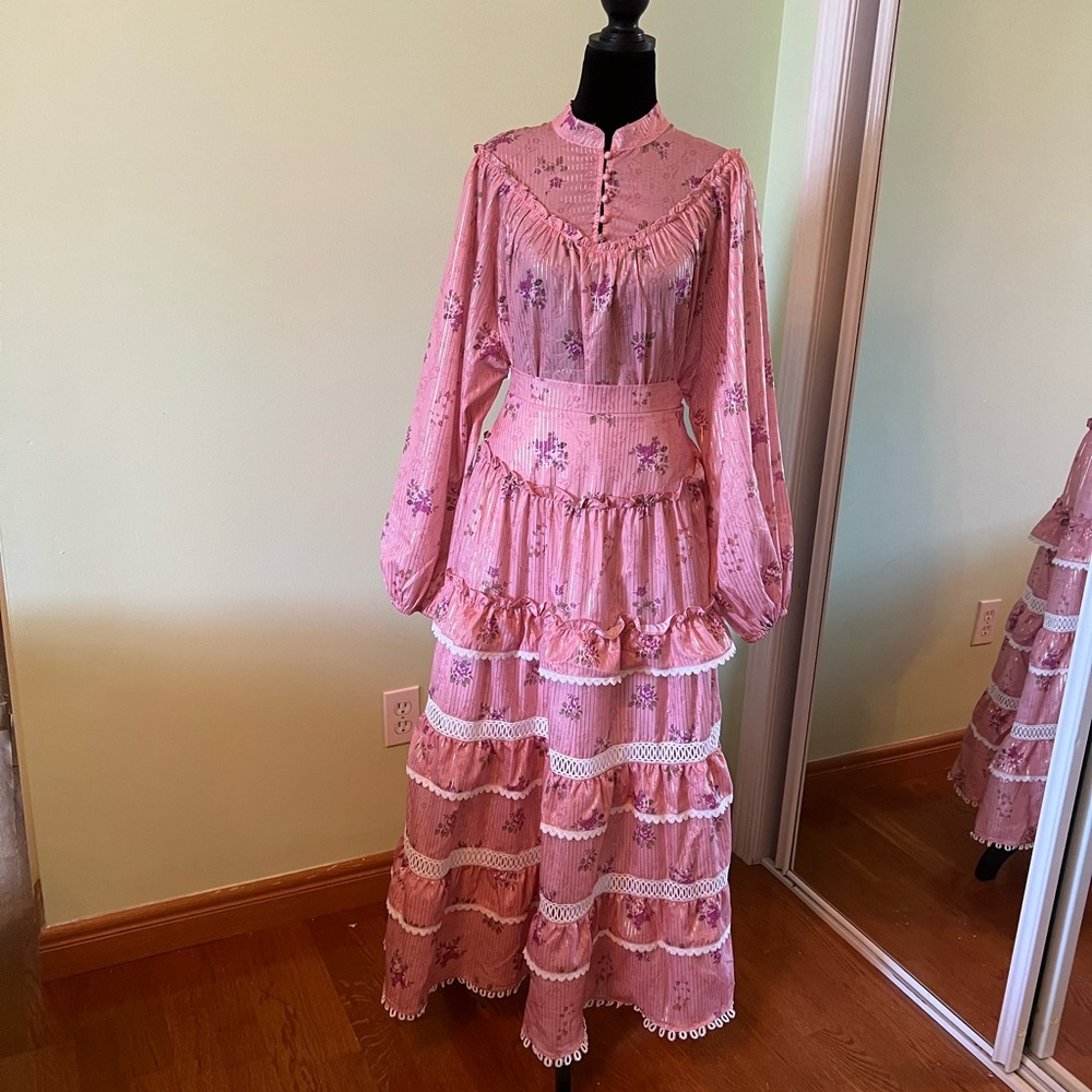 Rich skirt set